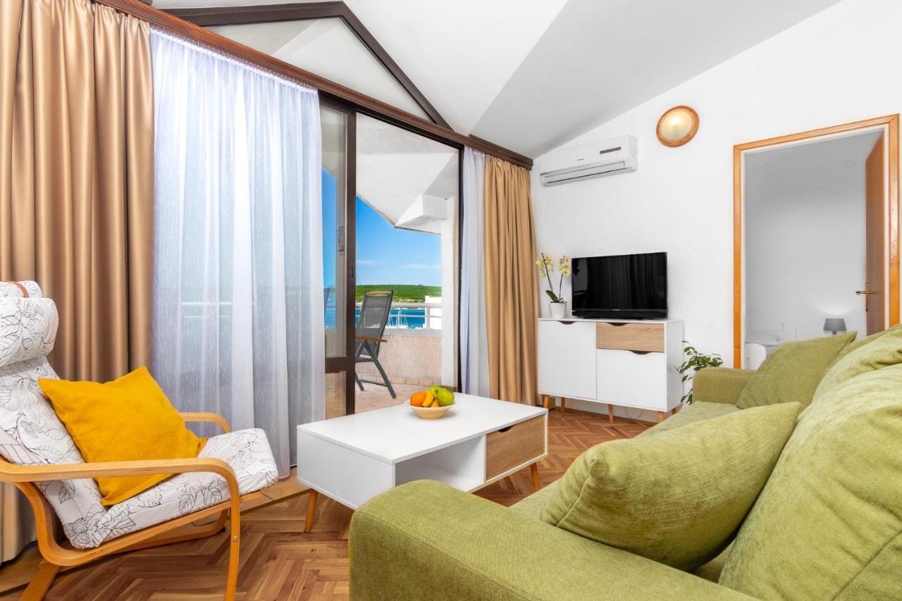 Villa Paradiso Punat Bagian luar foto