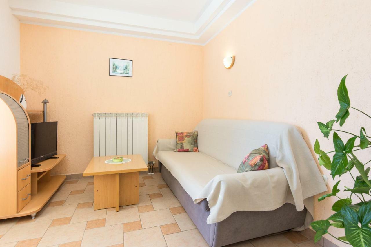 Villa Paradiso Punat Bagian luar foto